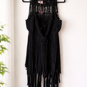 Black Fringe Sleeveless Beach Cover Up 🌈